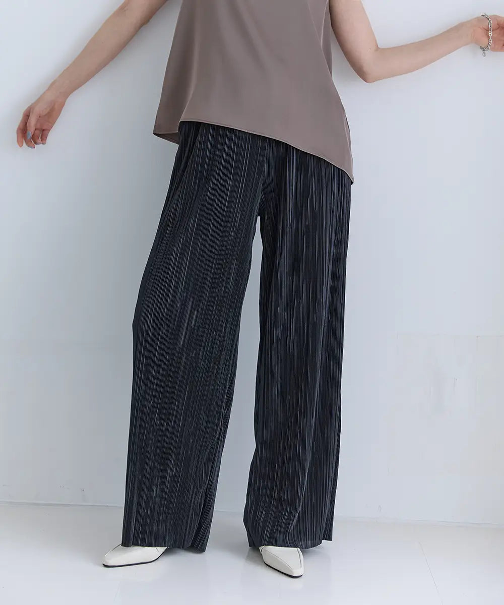 Narrow Pleats Pants