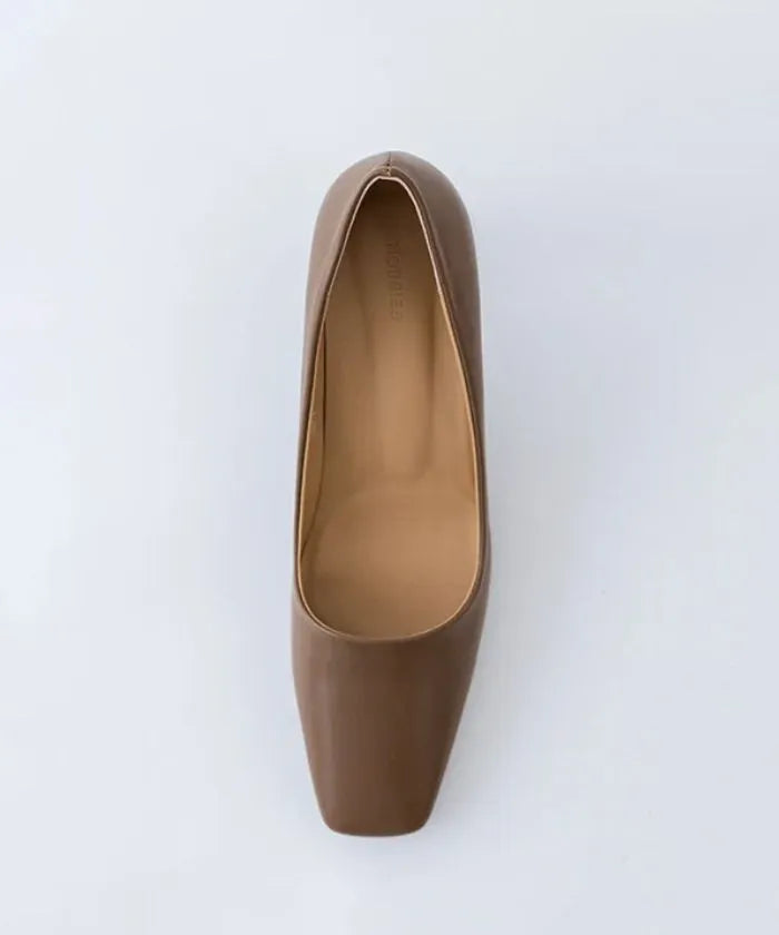 Width Square Toe Pumps