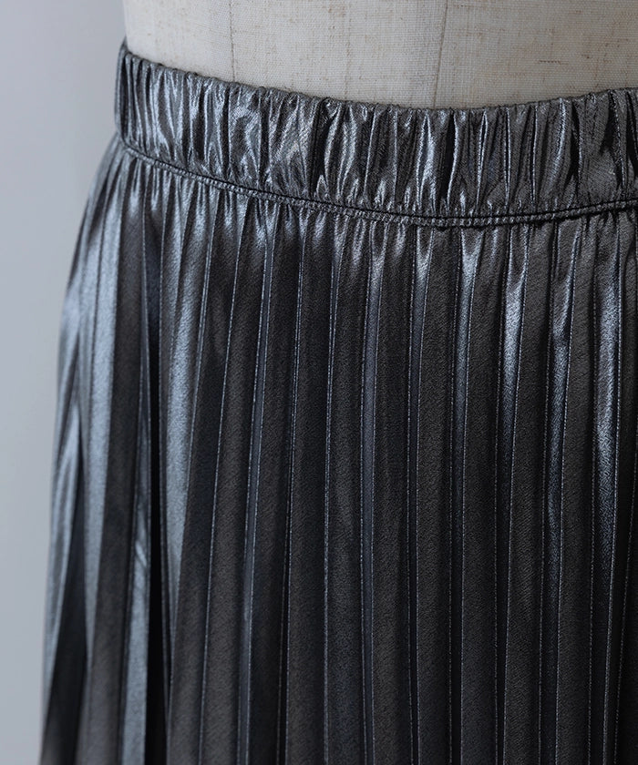 Shiny Pleated Skirt